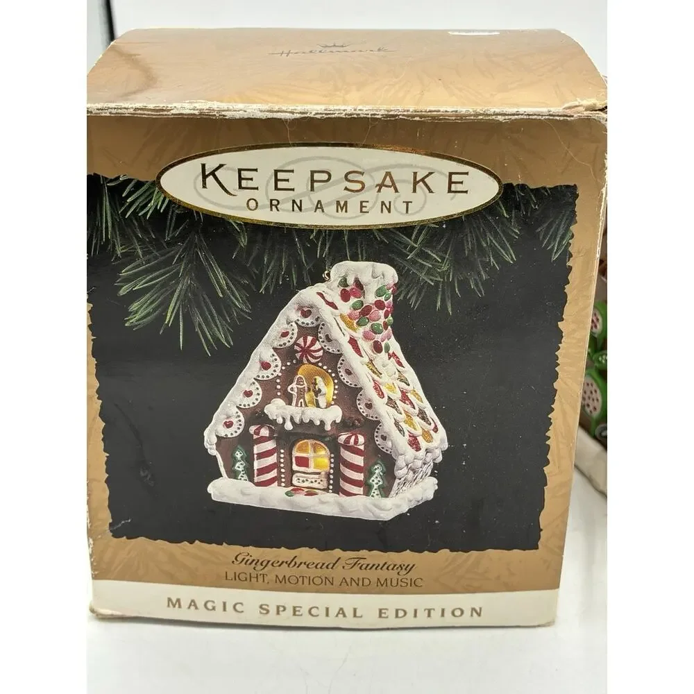 Hallmark Gingerbread Fantasy Magic Ornament Light Motion Music Untested